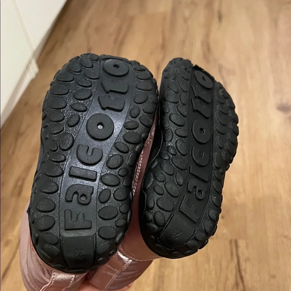 Kids Pink Insulated Winter Boots with Toggle